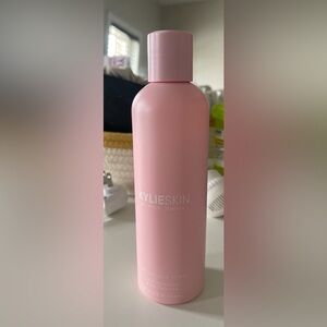 Kylie Cosmetics Pink KYLIESKIN Toner Bottle